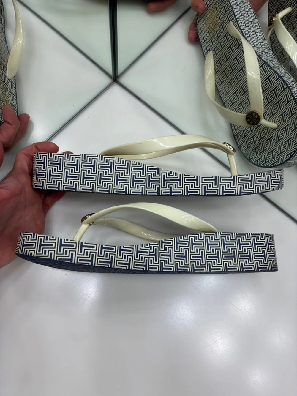 Tory Burch Navy T Platform Flip Flops with Cream Straps Size 10